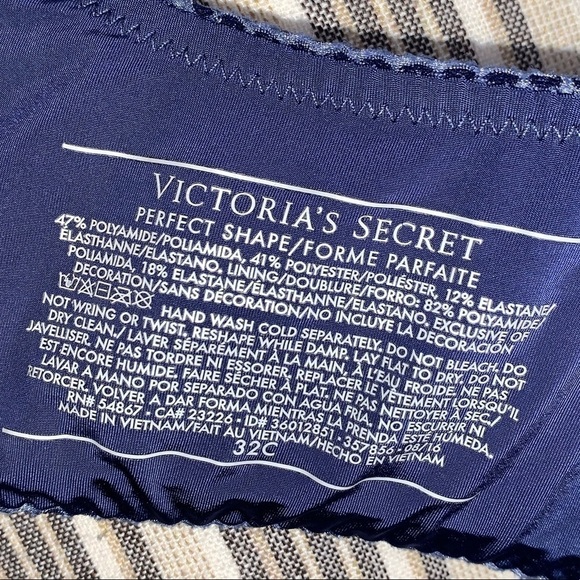 Victoria’s Secret Perfect Shape Underwire Bra - Picture 6 of 7